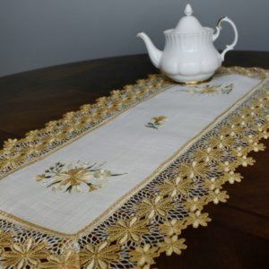 NEW Table or Dresser Runner YELLOW DAISY LACE